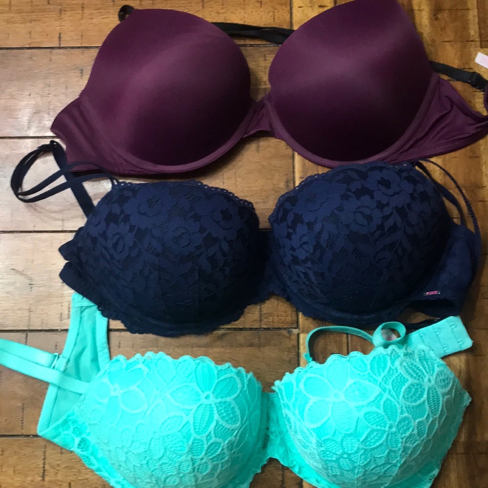 SOLD!!!!!!!!Set of 3 Victoria 36DD NWOT